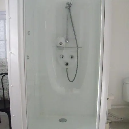 Chambres D'hotes L'annexe Alojamento de Acomodação e Pequeno-almoço